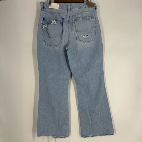 AMERICAN EAGLE Women’s Light Wash 90s Flare Destroyed Denim Jeans Sz 14 - Picture 7 of 14